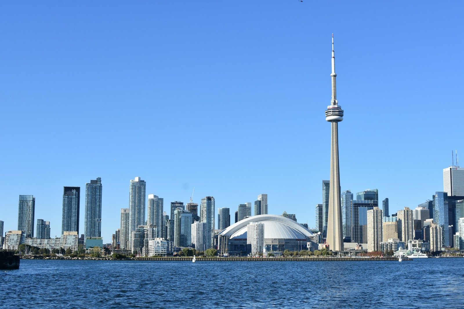 Toronto skyline with the CN Tower
